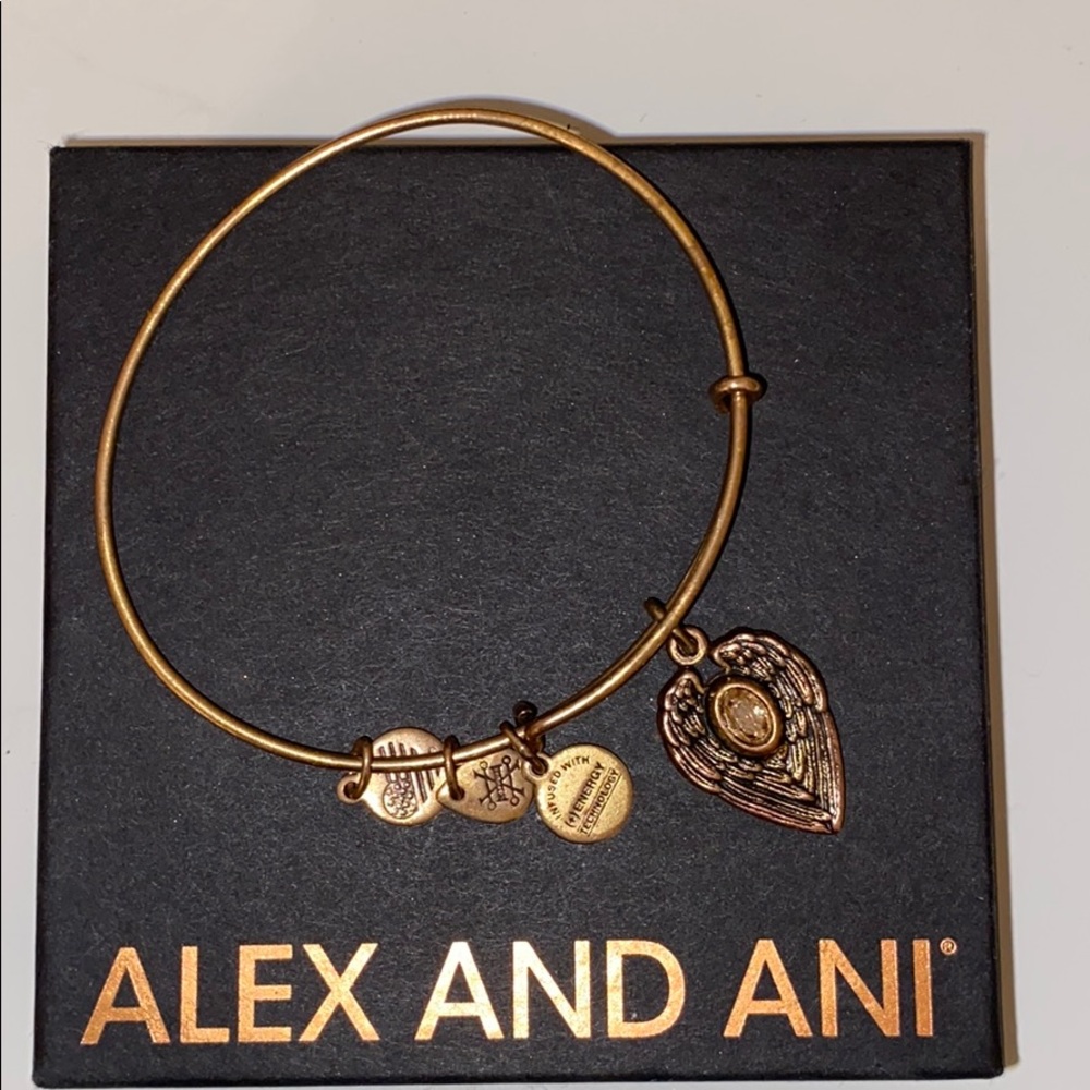 2/25 BUNDLE!!! Alex and Ani